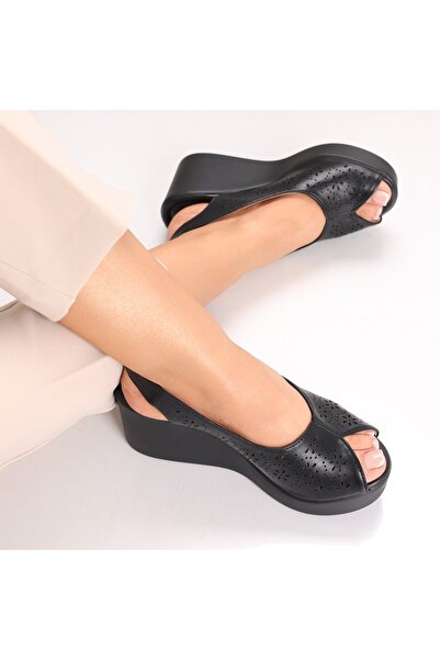 Botinelli Sandale damă negre cu platformă din piele ecologică Maresa, 36