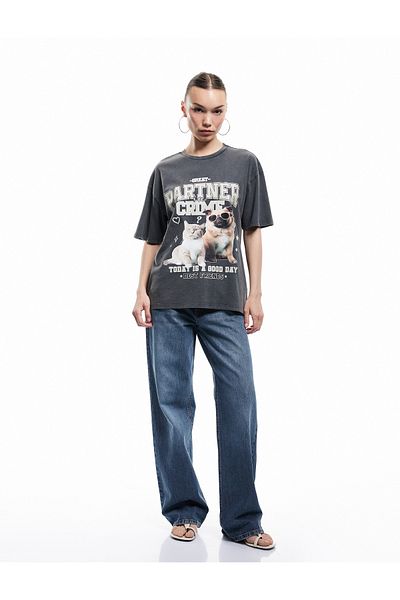 Koton Crew Neck Short Sleeve Cotton Cat and Dog Printed Oversize T-Shirt