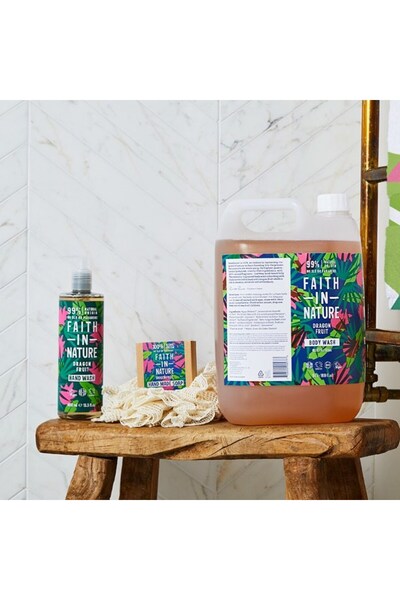Faith In Nature liquid soap with dragon fruit, Faith in Nature, 400 ml
