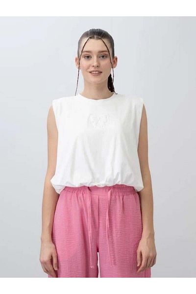 Zekids Girls Sleeveless Design Cotton Blouse