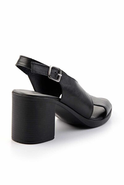 Bambi Black Leather Women's Classic Heeled Shoes K05717007803