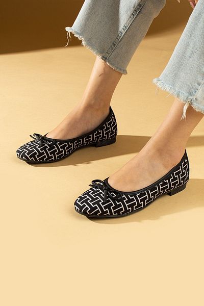 Pembe Potin Women's Flats Black Bow Lightweight Comfortable Sole Stylish Casual Shoes