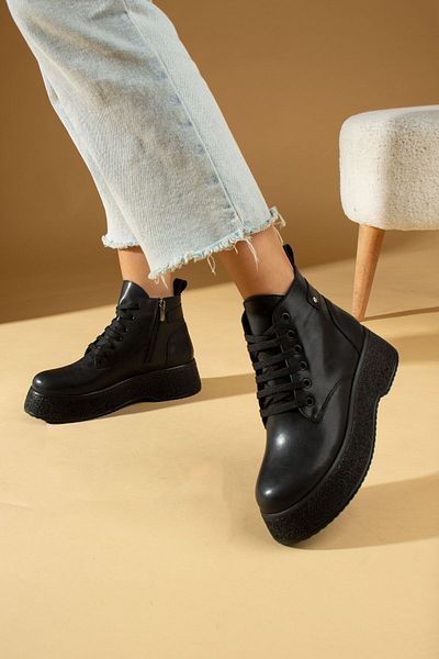 Pembe Potin Women's Black Lace-Up Thick Sole Comfortable Thermo Sole Warm Lining Elastic Hashpapi Boots