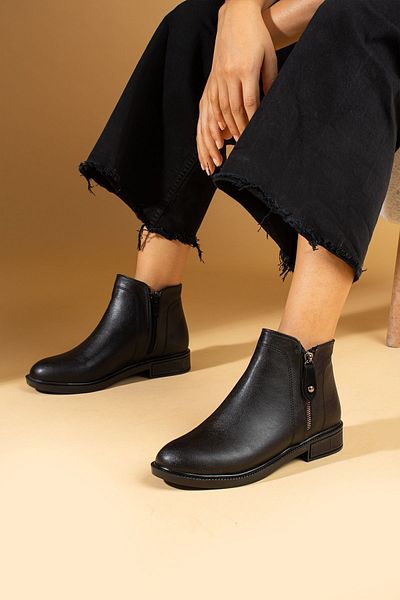 Pembe Potin Women's Black Poly Sole Zippered Daily Comfortable Molded Inner Warm Lined Boots