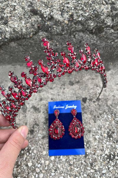 Hobigram Elvira Burgundy Bridal Henna Crown Special Occasion Accessory Women's Crown and Drop Shuttle Earring Set