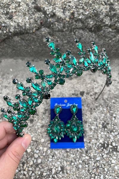 Hobigram Elvira Green Bridal Henna Crown Special Occasion Accessory Women's Crown and Wide Shuttle Earring Set