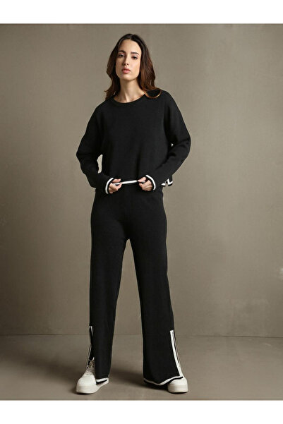 Dennis Lingo Solid Knitted Long Sleeve Crop Top & Trousers Co-Ords