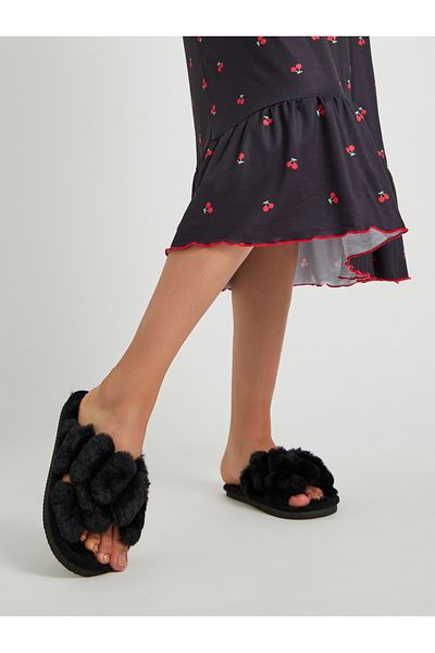 Styli Textured Fluffy Bedroom Slippers