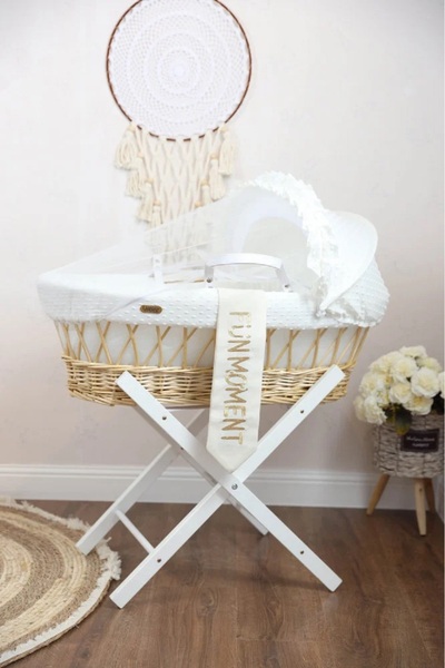 Fun Moment مهد مواليد (سلة موسى) لون سكري + قاعدة