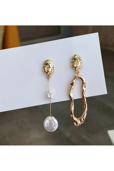 Queen B JewelryCo Gold White Pearl Detail Earrings