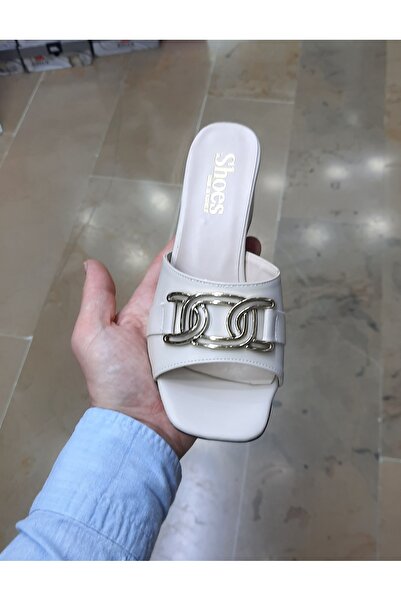 WHİTE LİNE Γυναικείο τακούνι πάχους 7 εκ., άνετο και κομψό, με λεπτομέρεια μεταλλικής ζώνης καθημερινά, βραδινές παντόφλες