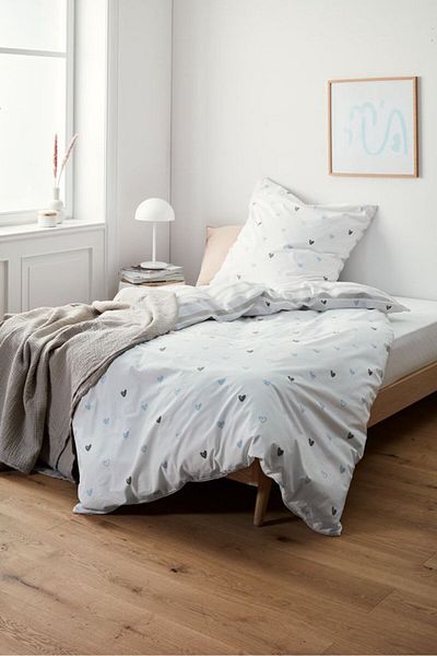 Tchibo Reversible Percale Duvet Set 90 x 70 and 200 x 200cm, White Combo