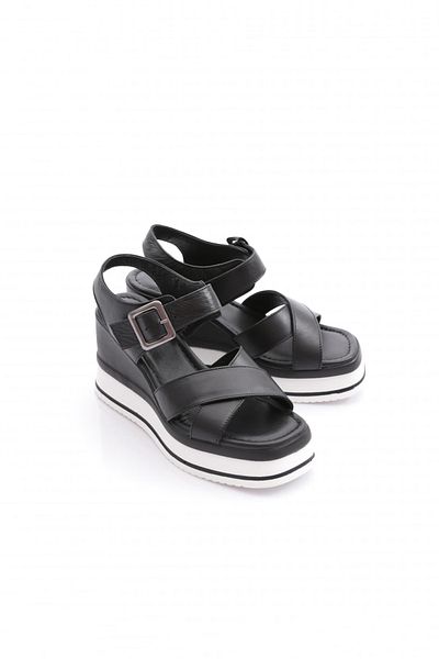 DGN 1012-24170 Women's Cross Strap Mega Thick Sole Sandals