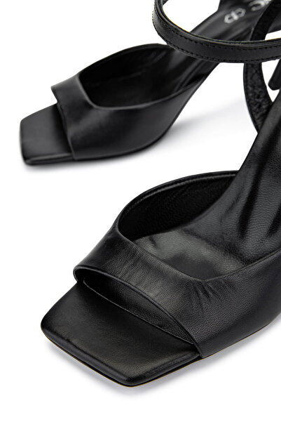 Tamer Tanca Kadın Hakiki Deri Siyah Deri Topuklu Ayakkabı