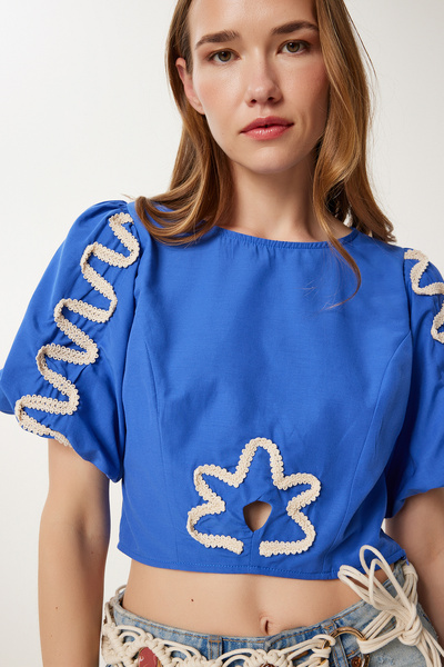 Happiness İstanbul Bluză de damă albastră cu mâneci balon brodate din poplin TP00082