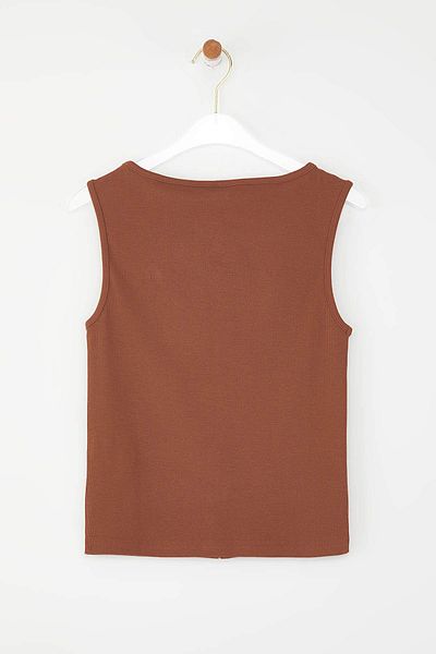 Trendyol Collection Brown Buttoned Fitted/Fitted Ribbed Stretch Knit Blouse Twoss24Bz00306