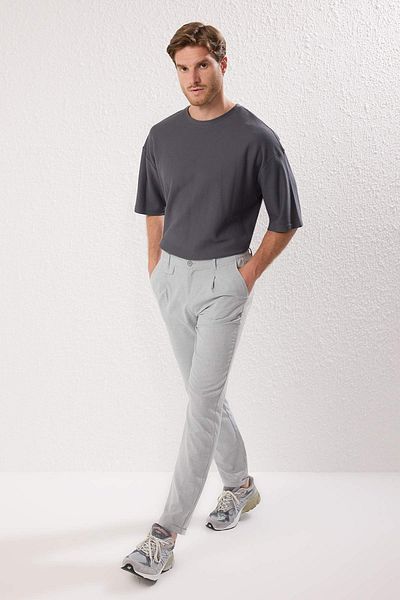 Trendyol Collection Ανοιχτό γκρι ιταλικό κομμένο πλισέ κλασικό υφασμάτινο παντελόνι με διπλό πόδι TMNSS24PL00022