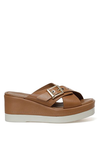 Nine West Γυναικείες παντόφλες Liya 3fx Tan