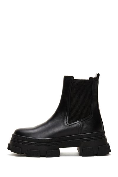 Derimod Women's Black Thick Sole Leather Chelsea Boots 24Wfd 130918