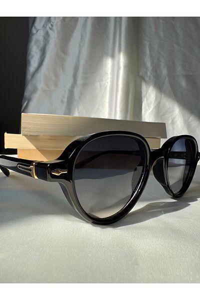 Petra Jeweils Noir Muse Black Frame Vintage Sunglasses