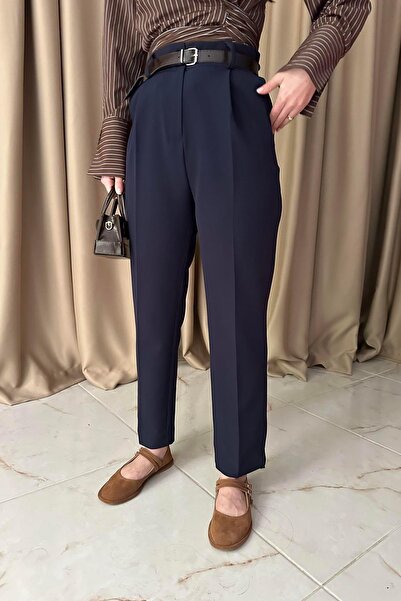 lizge giyim PAÇA YIRTMAÇLI KEMERLİ PANTALON