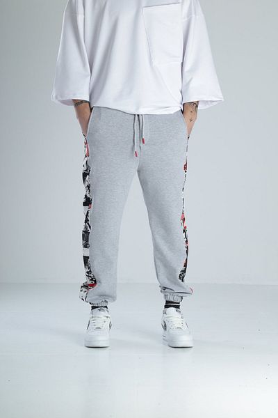 COCOPELLI Γκρι παντελόνι Jogger με λεπτομέρεια κόμικ