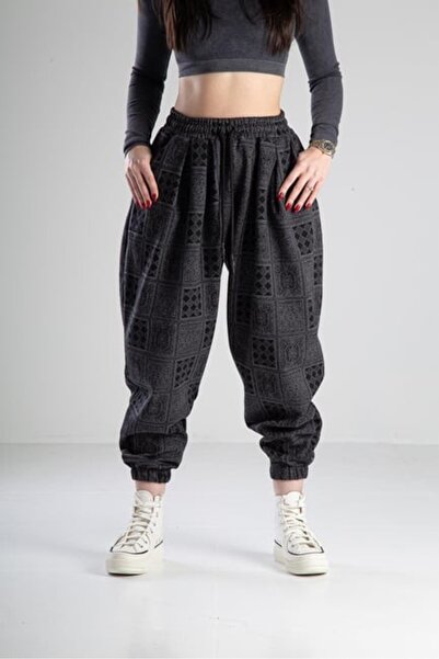 COCOPELLI Poker Patterned Pleated Jogger Pants