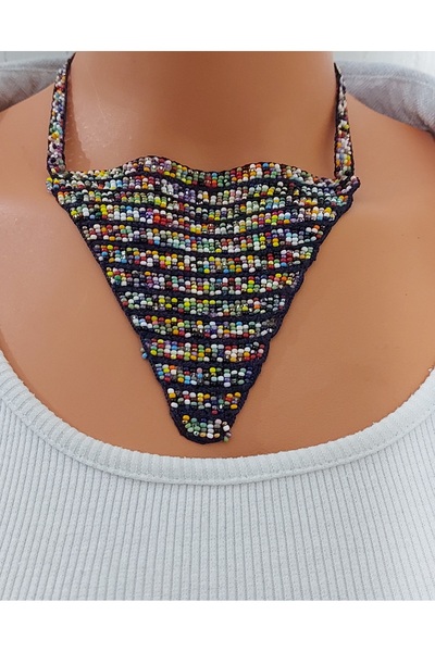 Nej Kum Boncuk Otantik Üçgen Kolye