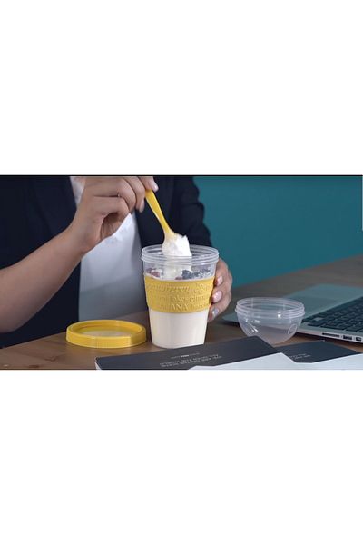 Leony Snack Food Yogurt Muesli Granola Diet Container with Lid and Spoon - Food Storage Container