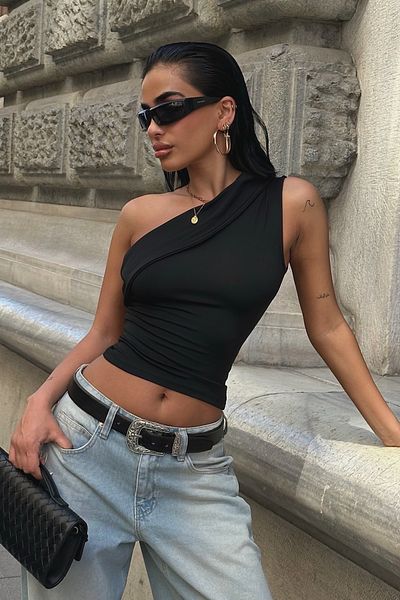 World Fashion Trends 6082 Ασύμμετρη Μαύρη Μπλούζα Αμάνικη με έναν ώμο