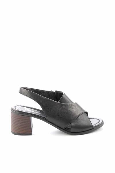Bambi Siyah Leather Kadın Klasik Topuklu Ayakkabı K05586452803
