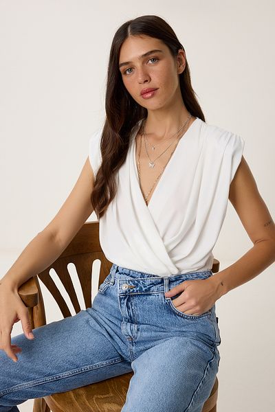 Lovelyİstanbul Ecru Wraped Collar Padded Snap Blouse - Lzh0001