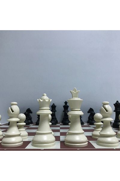 Yeni Satranç Professional Chess Set (95MM - WEIGHTED - WITH SPARE QUEEN)