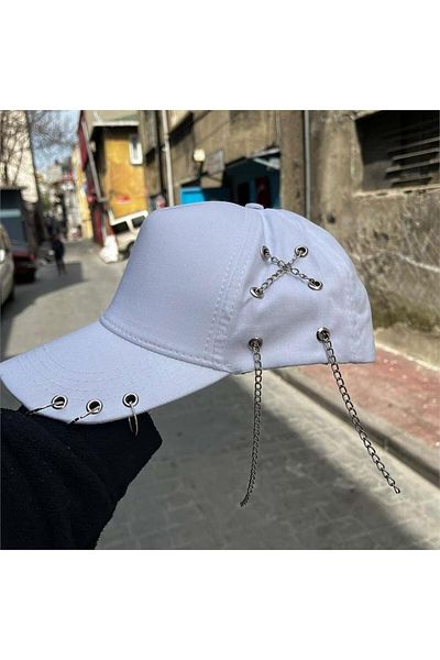 Köstebek Pălărie albă cu trei piercing și lanțuri încrucișate