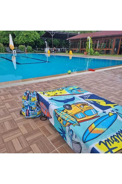 Dappia Microfiber Beach Towel