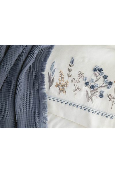 Dantela Veria Embroidered Handmade Duvet Cover Set & Pique Set - Navy Blue