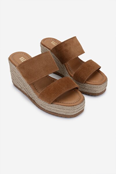 Valmenti Γυναικείες παντόφλες με τακούνι από καστόρι