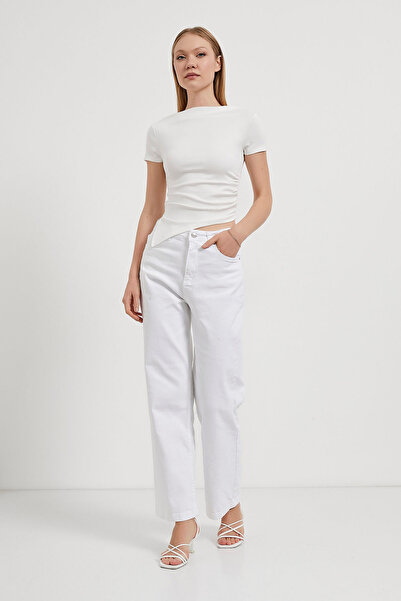 Arma Life Women's Asymmetrical Shirred Short Sleeve White Crop Blouse