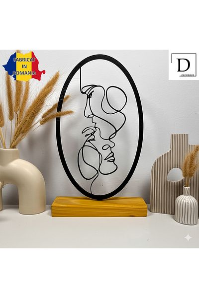OEM "Kiss on the Forehead" decoration with natural wood base, 23 cm, black, 3D printed
