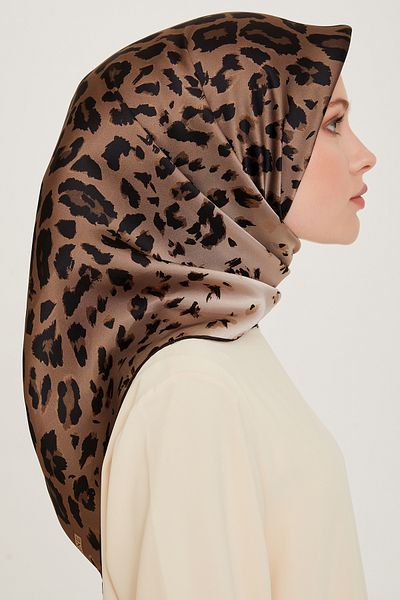 Armine Σειρά Nostalgia Silk Twill Φουλάρι 9249D-03 Λεοπάρ Μοτίβο Βιζόν-Μαύρο-Μπεζ