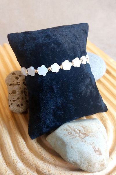 Uretti - Özlem 9422 4317 Handmade Flower Natural Stone Women's Bracelet