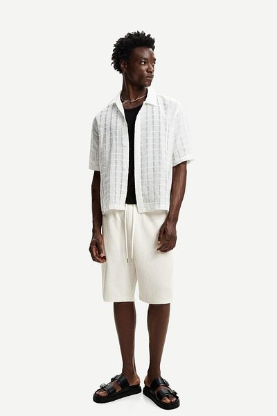 Bershka Textured Bermuda shorts