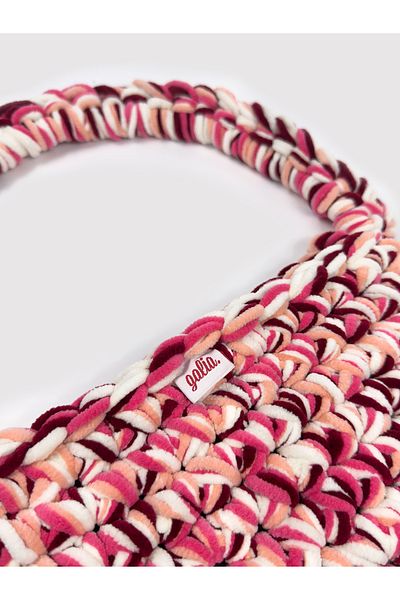 Galia Tasarım Blush Twist – Hand Knitted Velvet Drawstring Shoulder Bag (Powder & Burgundy Shades)