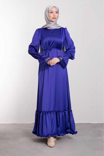 Lamia Giyim Rochie de seară hijab din satin cu detaliu guipură cu volane duble Saks