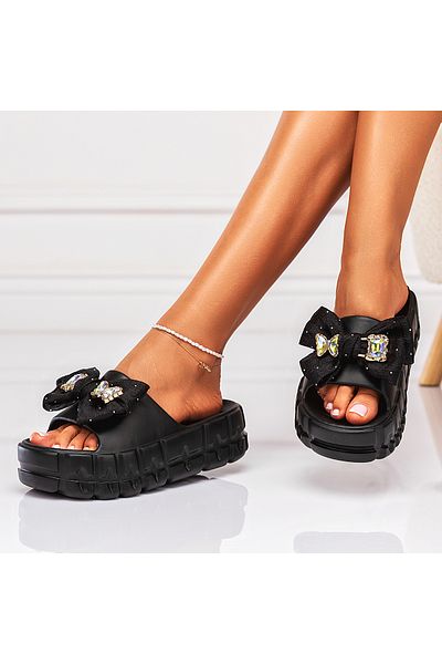 Lush Fashion Women's Foam Slippers