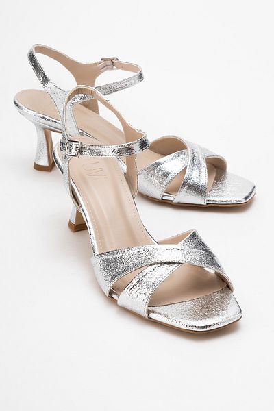 LuviShoes Pantofi cu toc pentru damă MELİN cu model argintiu