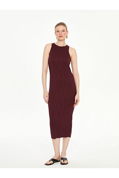 LC Waikiki New Season from Güli̇s Gi̇yi̇m Plum Halter Neck Textured Dress