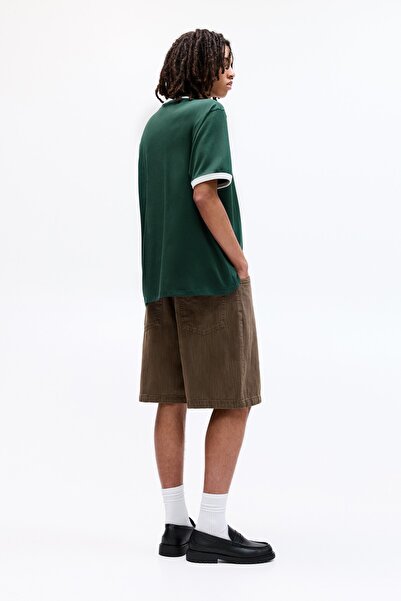 Pull & Bear T-shirt with contrast ribbed trims