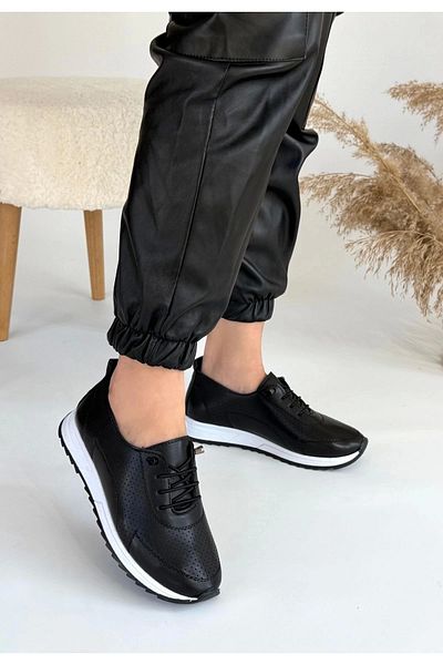 BellevieStore Tone Black Skin Lace-Up Sneakers