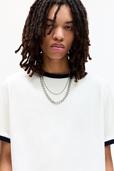 Pull & Bear T-shirt with contrast ribbed trims